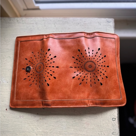 NWOT: Boho leather wallet - Picture 9 of 9